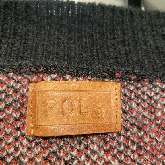 POL Abstract V-Neck Oversized Sweater - Picture 4 of 5